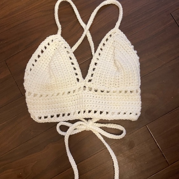 Crochet halter - Picture 2 of 4